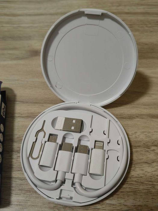 Set adaptoare PC in cutie
