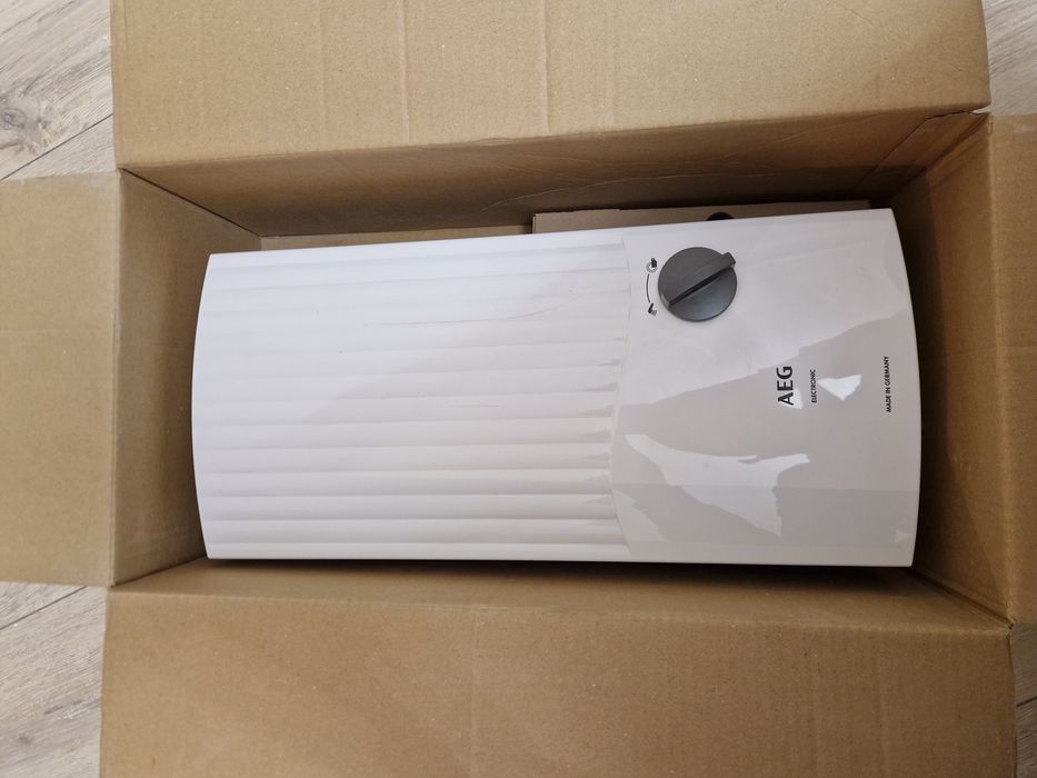 AEG водонагревател / електрически бойлер