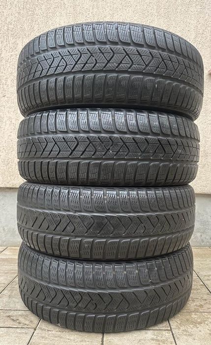 Set anvelope / cauciucuri iarna 215/60/16 Pirelli SottoZero