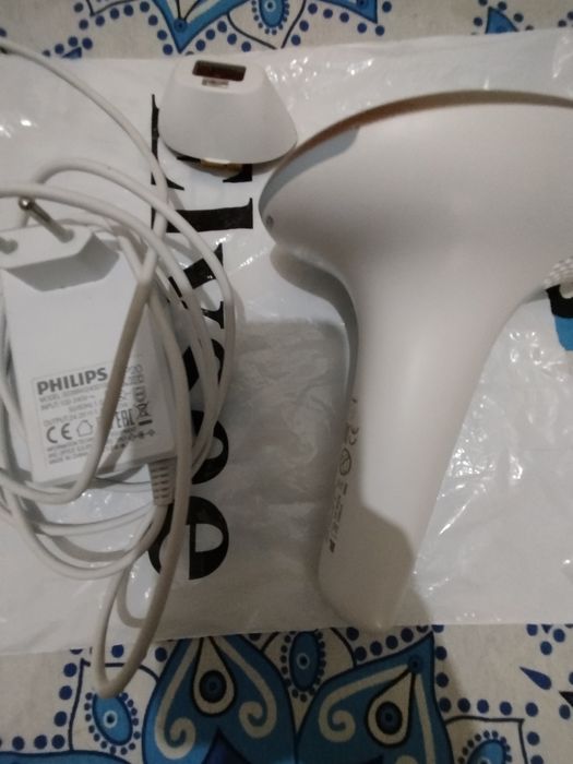Epilator IPL Philips Lumea SC1997/00, 250.000 impulsuri, senzor piele,