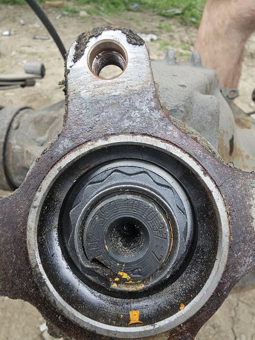Lichidare stoc Punte axa spate mercedes sprinter pe dublu 1998 roti pe 15