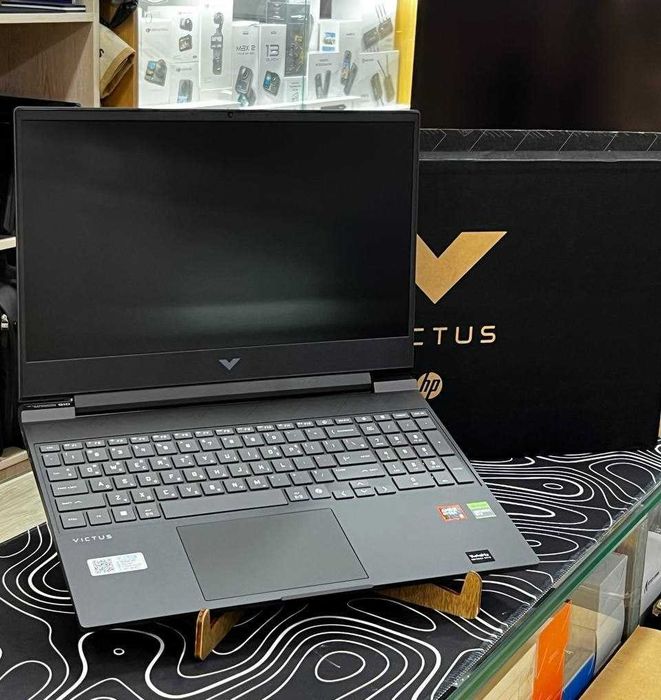 HP Victus Amd R9 8940HS DDR5 16GB SSD 512GB RTX4060 8GB 15'6 FHD Ips