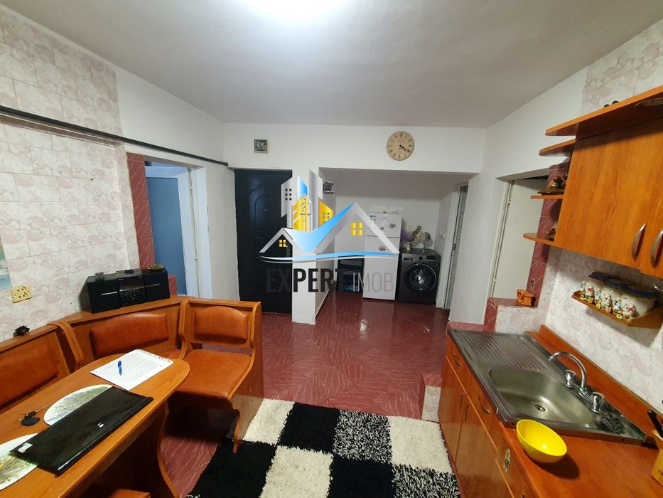 Apartament  2 camere zonă centrală