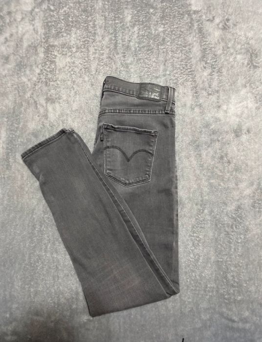 Blugi Levi’s skinny , in stare foarte buna , marimea M