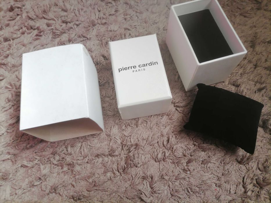 cutie ceas originala PIERRE CARDIN paris