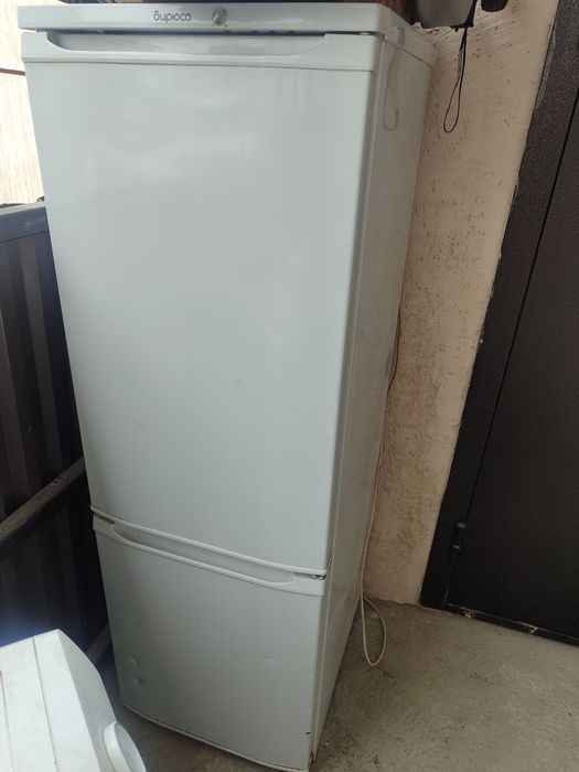 Холодильник бирюса