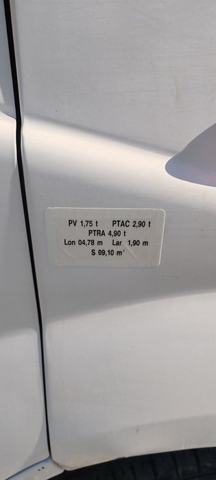 Vând Renault Trafic