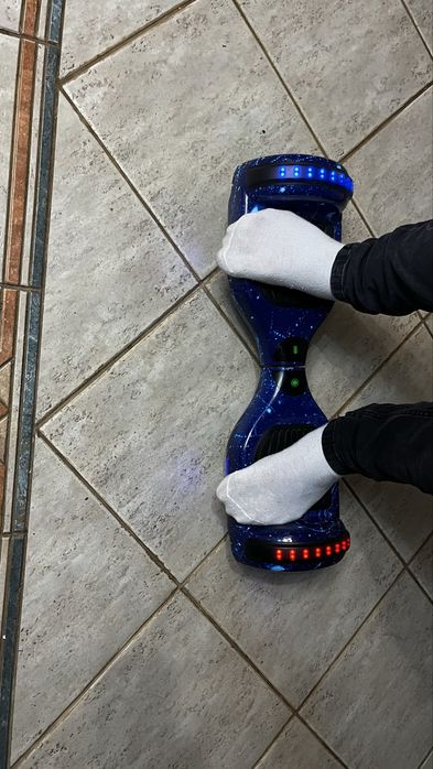 Hoverboard  cu lumini si bluetooth