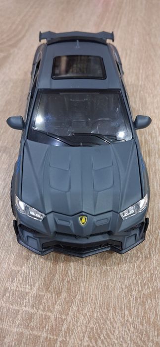 Mașinuța metalica, Lamborghini Urus