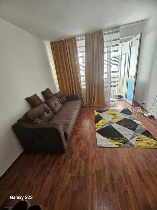 Închiriez Apartament 3 camere