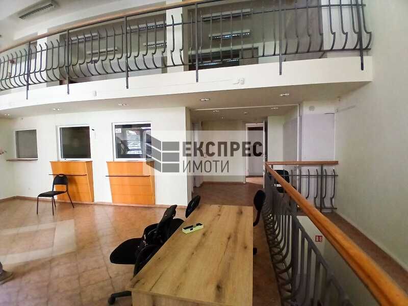 Банков офис, в района на жп гара