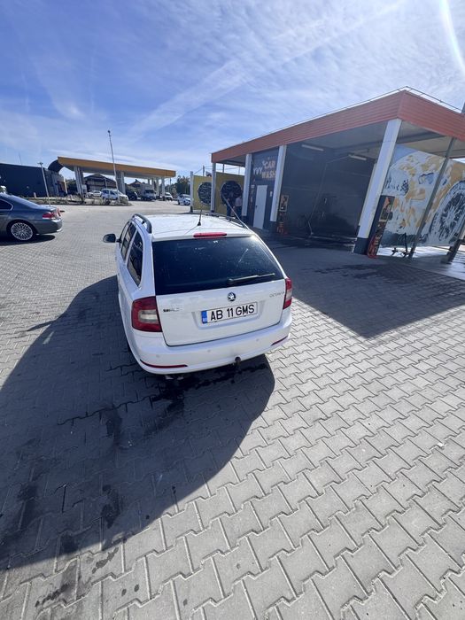 SKODA Octavia 2010 — imagine 3