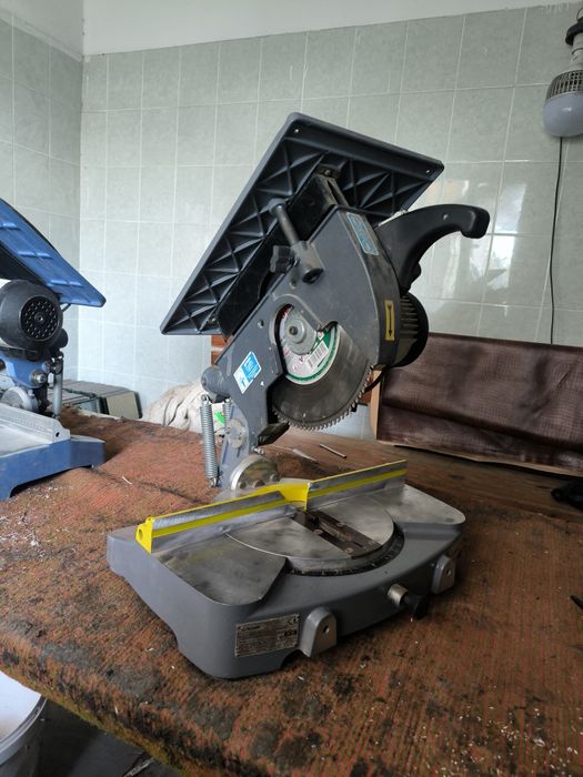 Электро пила BETA