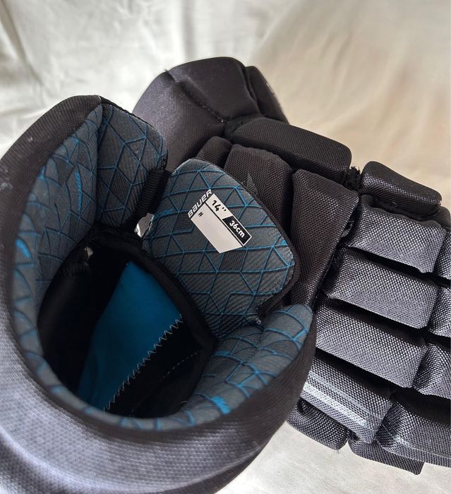 Хоккейная форма.