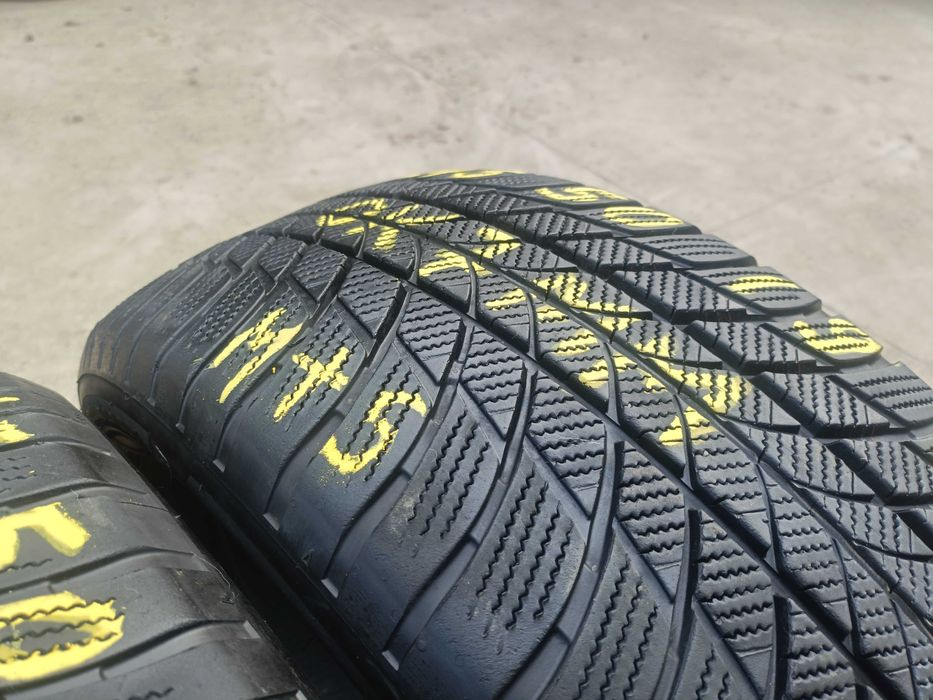 Doua anvelope iarna 245 50 19 bridgestone blizzak LM 001 run flat