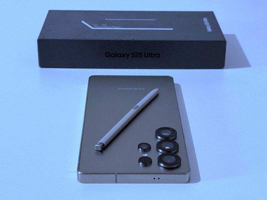 Бартер! Перфектен! Samsung Galaxy S25 Ultra Titanium Grey (Сив) 100% Батерия.