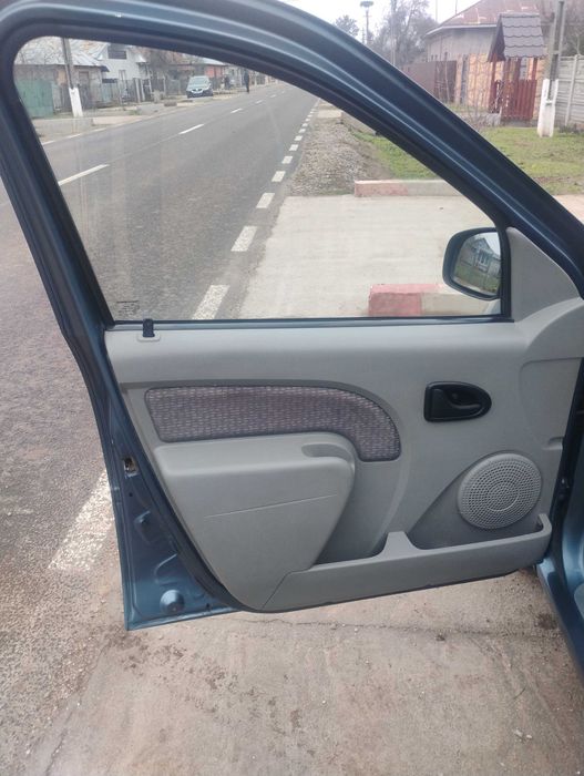 Logan 1.4 mcv 2650€