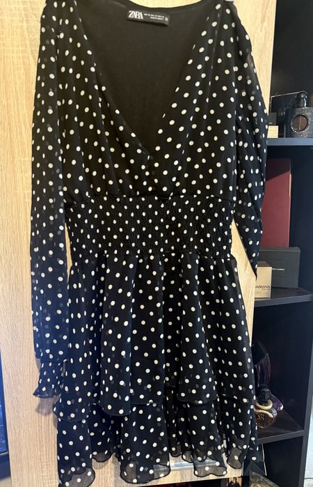 рокля Zara на точки