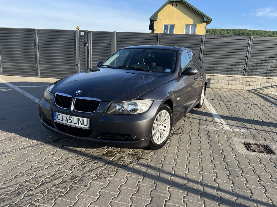 Vand E90 318D distributia in fata in stare perfecta de functionare.