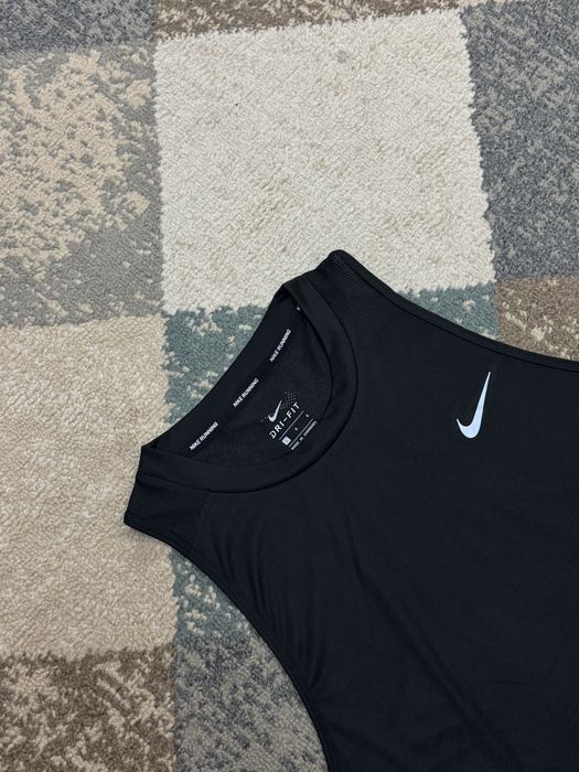 Дамски потник Nike Dri-Fit