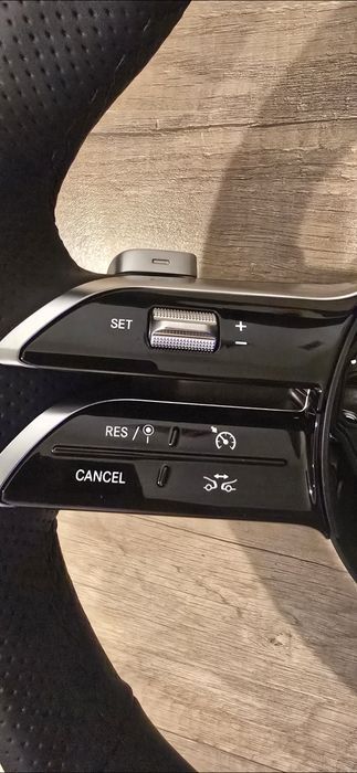 Оригинален Mercedes Benz AMG волан W206 W213 W223