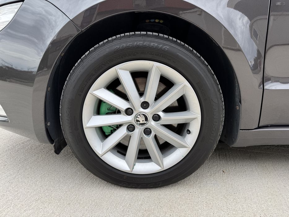 SKODA Superb 2013 — imagine 4