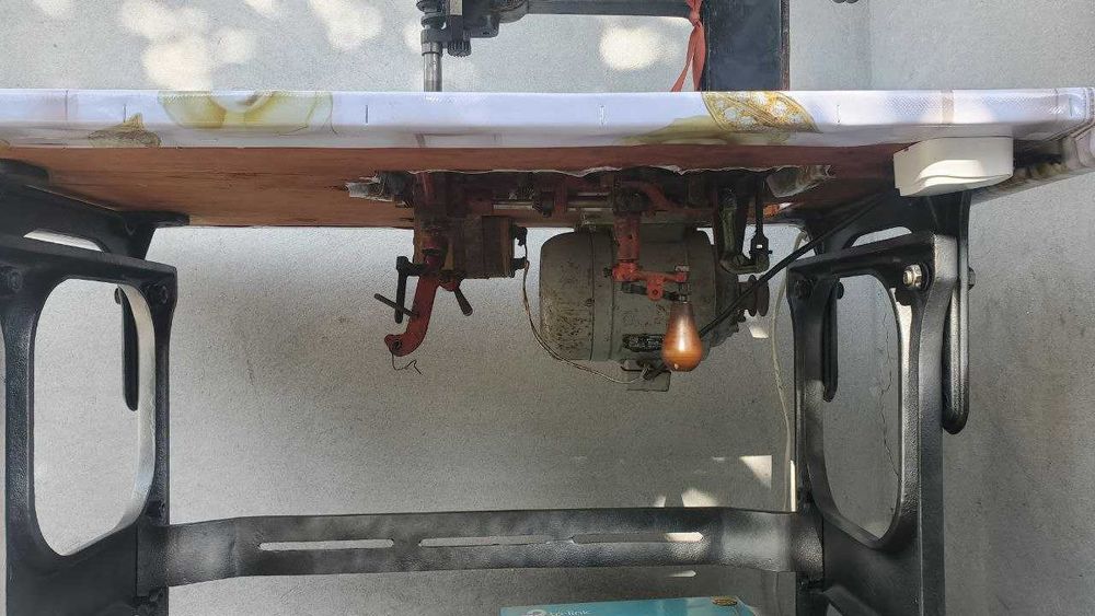 Швейная машинка Попур