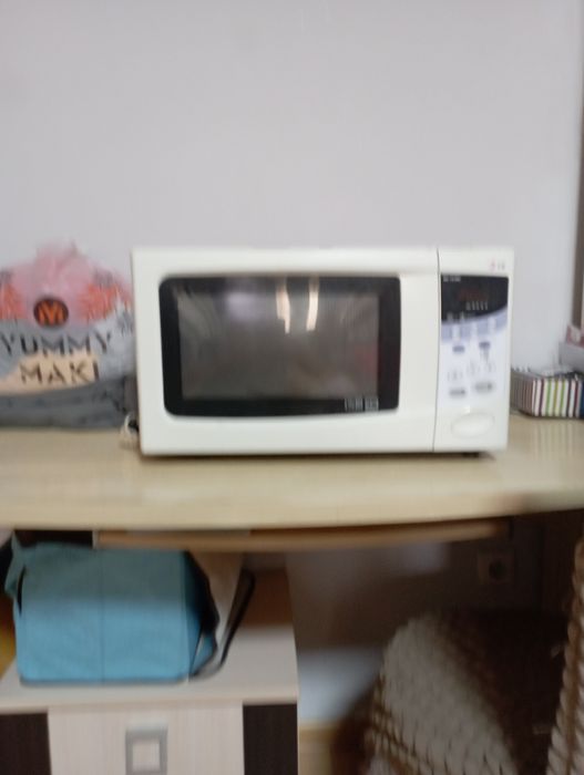 Продам микроволновку LG