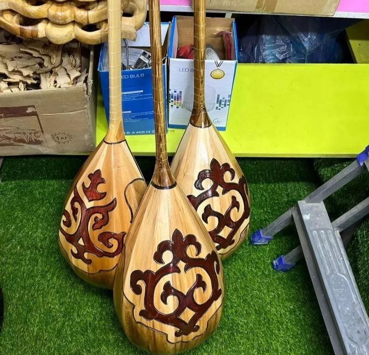 Нағыз қазақ- домбырам!