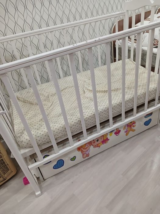 Детская кроватка