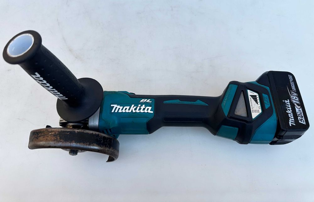Makita DGA511 - Безчетков ъглошлайф с потенциометър 2x18V 5.0Ah