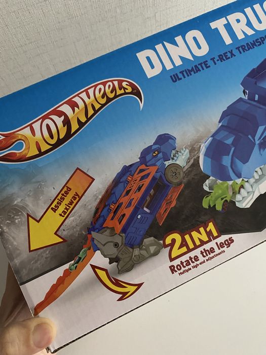 Дино камион и 3 колички - 2 в 1- писта, автовоз