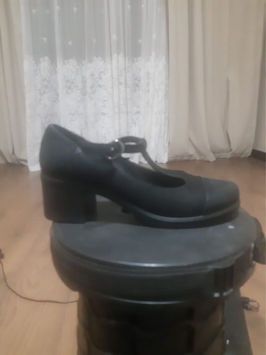 Туфли кожаные.