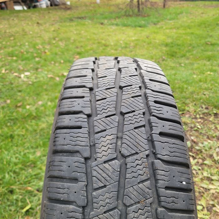 Гуми за кемпер бус