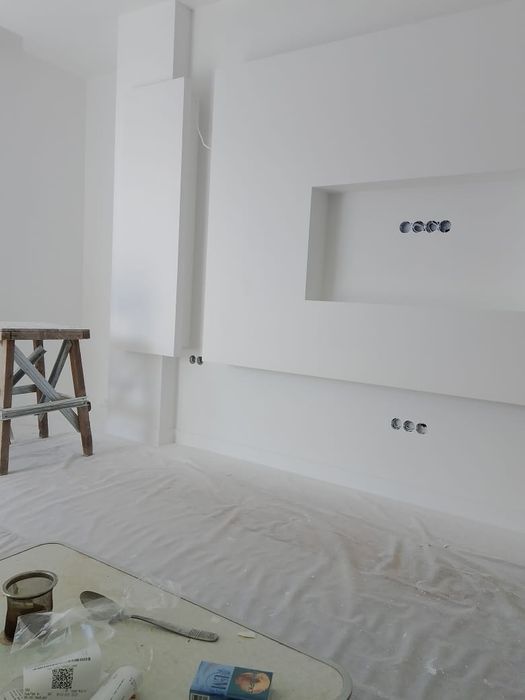 По краска фасадов и помещений