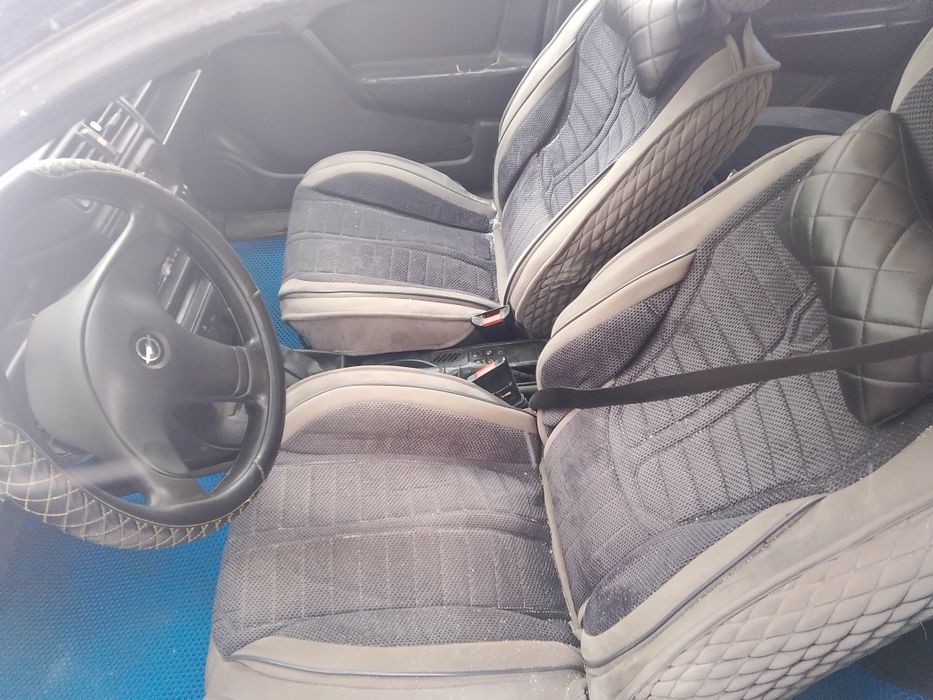 Продаю Опель Вектра