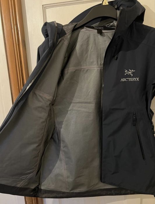 Ново Черно Arc'teryx Beta LT