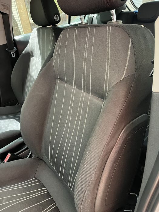 2 бр.  комплекта салони за corsa d