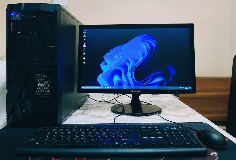 Gigabyte H110, CPU G4400, ОЗУ 8GB, SSD+HDD