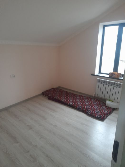 Ески сергили презд уе сотилади 1.50сотик