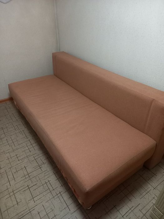 Продам диван тахта