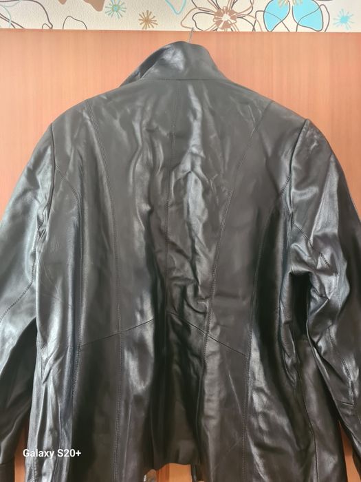 Продам куртку кожаную