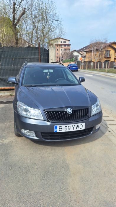Vând Skoda Octavia II