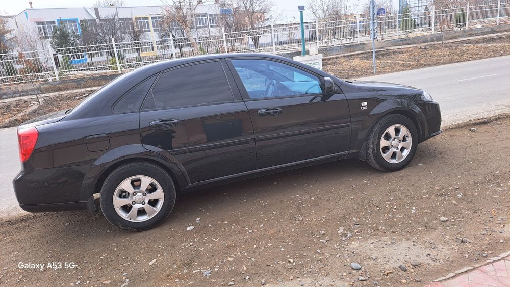 Продаётся Ласетти- 3, чёрный,