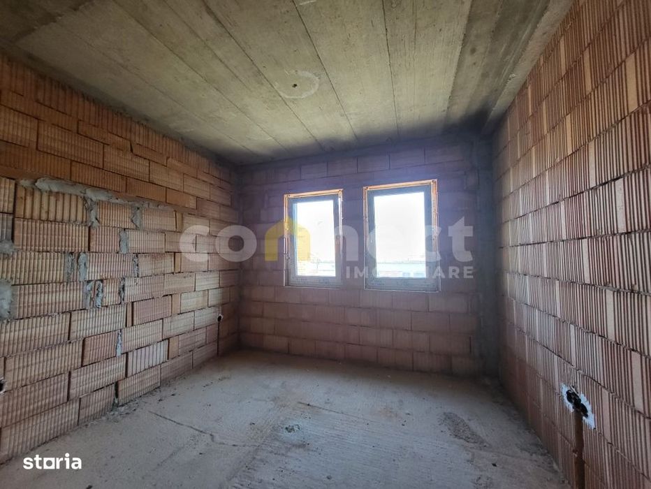 Apartament de 100mp, cu 70mp curte.