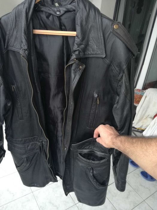 Продавам черно кожено яке от естествена телешка кожа