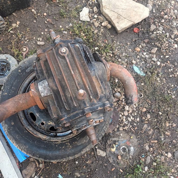 Vând pompa vid în stare foarte bună