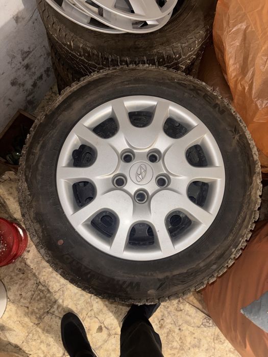 Продам зимние шины 195/65 р 15