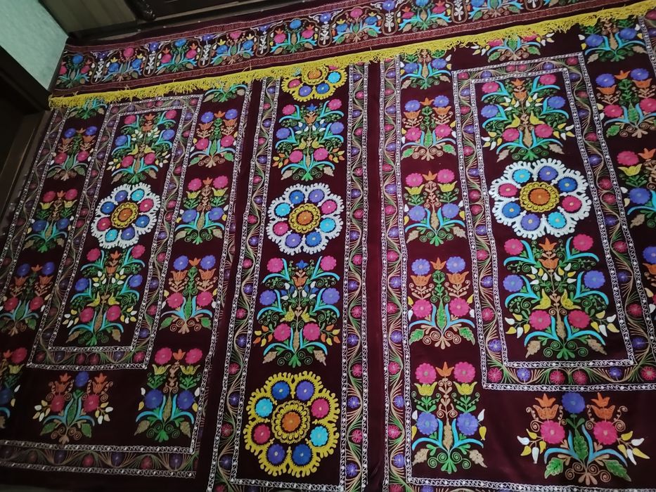 Suzana vilur toʻq qizil  rang