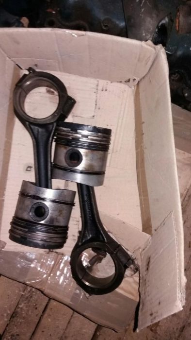 Pistoane motor fiat 411r 415